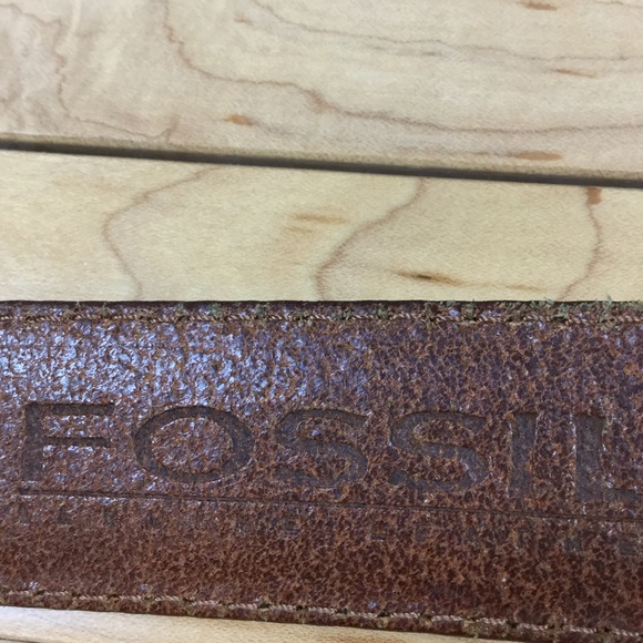 Fossil Leather Belt with Embellished hardware - Picture 5 of 8